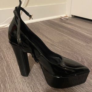 Fashion Nova Platform Pointed heels